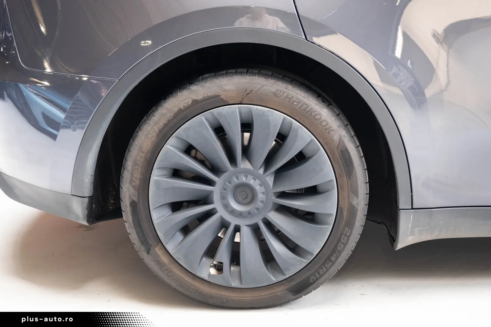 Tesla Model Y Long Range Dual Motor