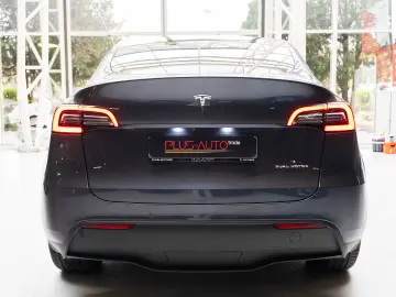 Tesla Model Y Long Range Dual Motor