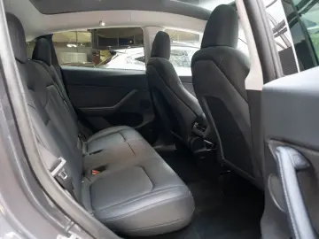 Tesla Model Y Long Range Dual Motor