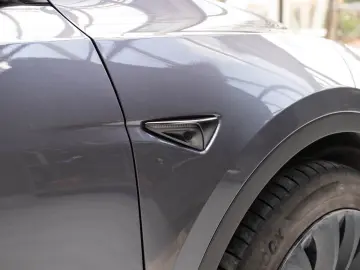 Tesla Model Y Long Range Dual Motor