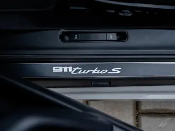 992.1 Turbo S Cabrio   Lift   Exclusive   LED