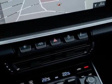 992.1 Turbo S Cabrio   Lift   Exclusive   LED