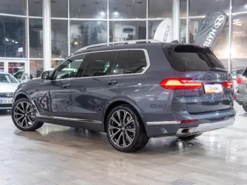 BMW X7 G07 xDrive 40i