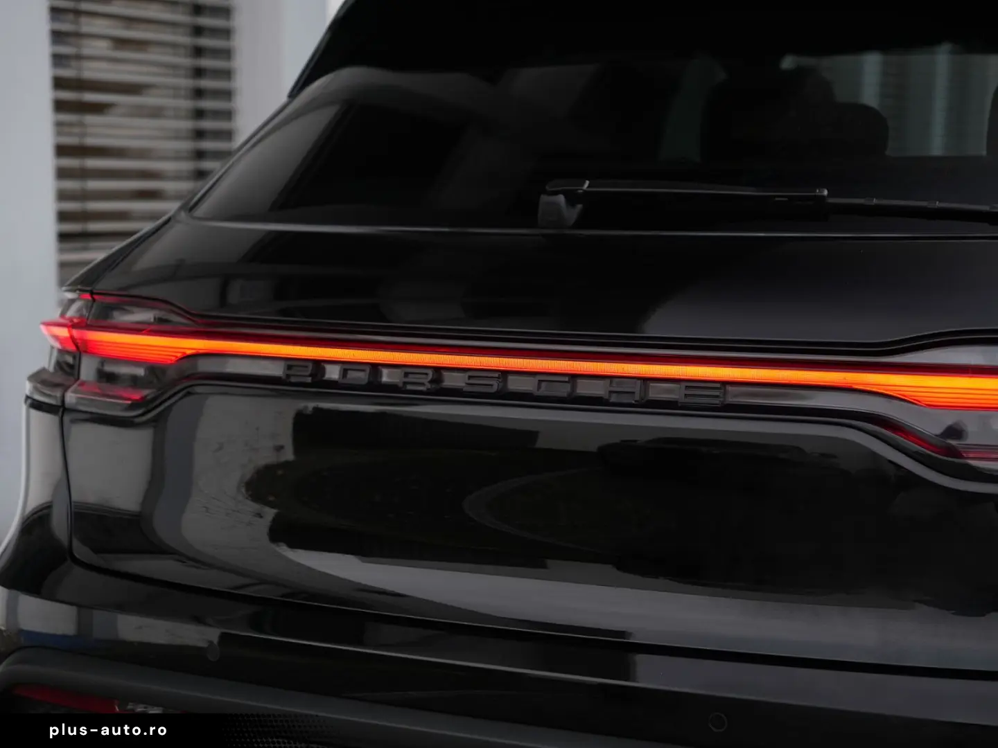 MACAN 2.0 SPORTDESIGN-PANO-SPORTSITZE-MEMORY-20S