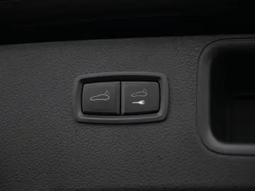 MACAN 2.0 SPORTDESIGN-PANO-SPORTSITZE-MEMORY-20S