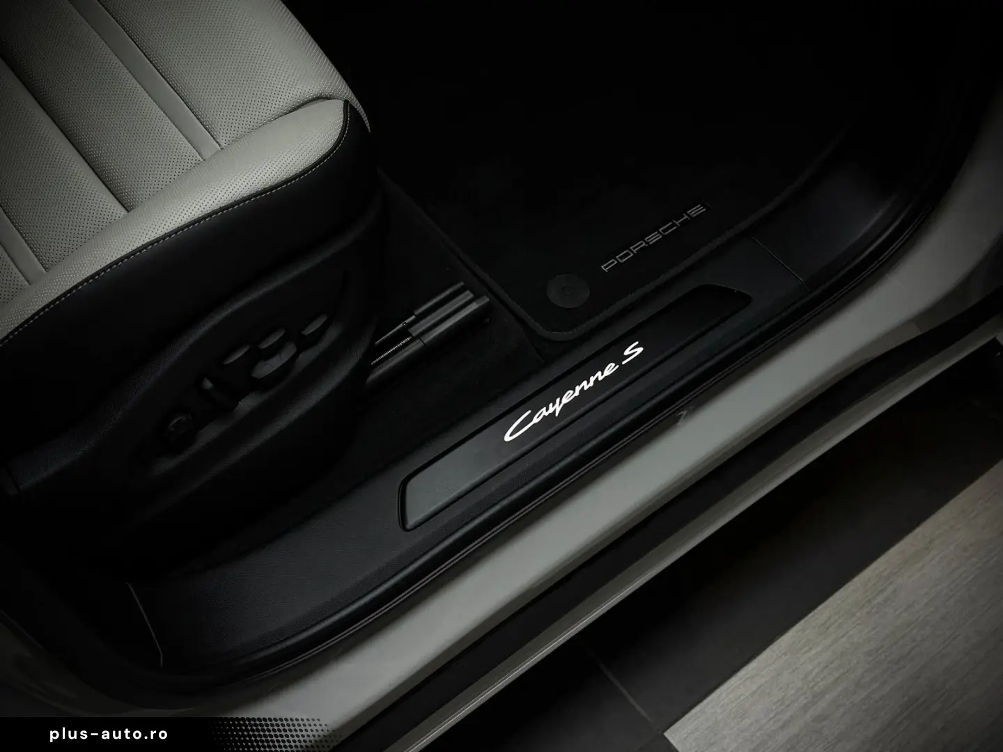 Cayenne S  Kreide Pano HuD InnoDrive Sport-Desig