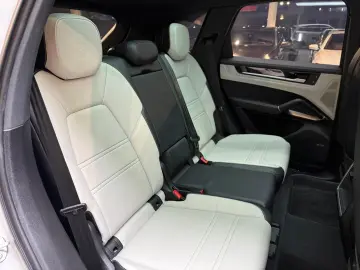 Cayenne S  Kreide Pano HuD InnoDrive Sport-Desig