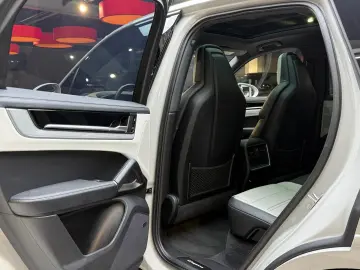 Cayenne S  Kreide Pano HuD InnoDrive Sport-Desig