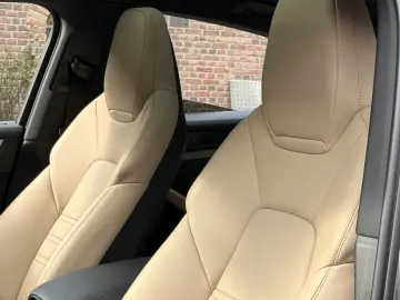 Cayenne E-Hybrid Coupe BEIFAHRERDISPLAY SPORTDES