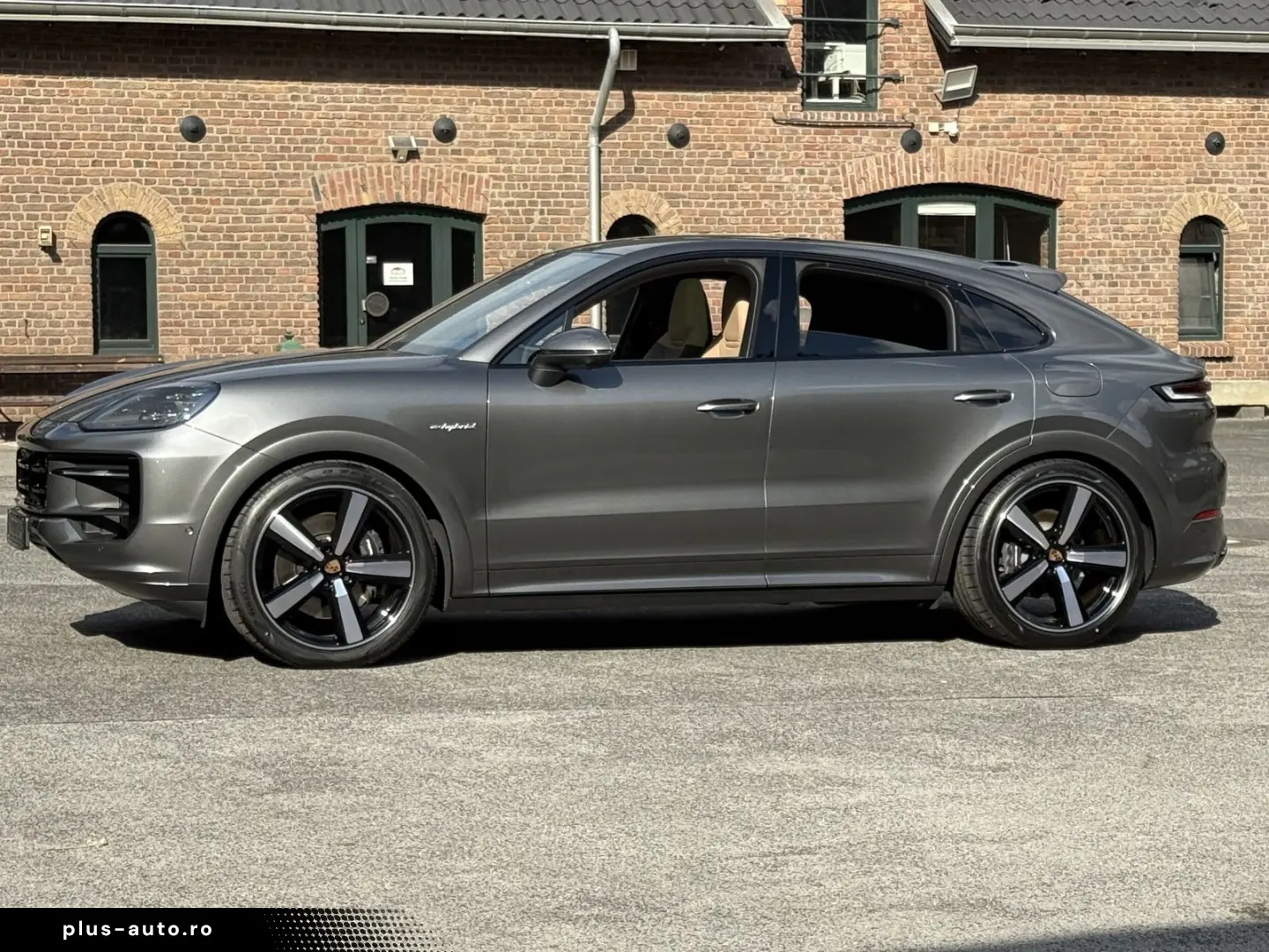 Cayenne E-Hybrid Coupe BEIFAHRERDISPLAY SPORTDES