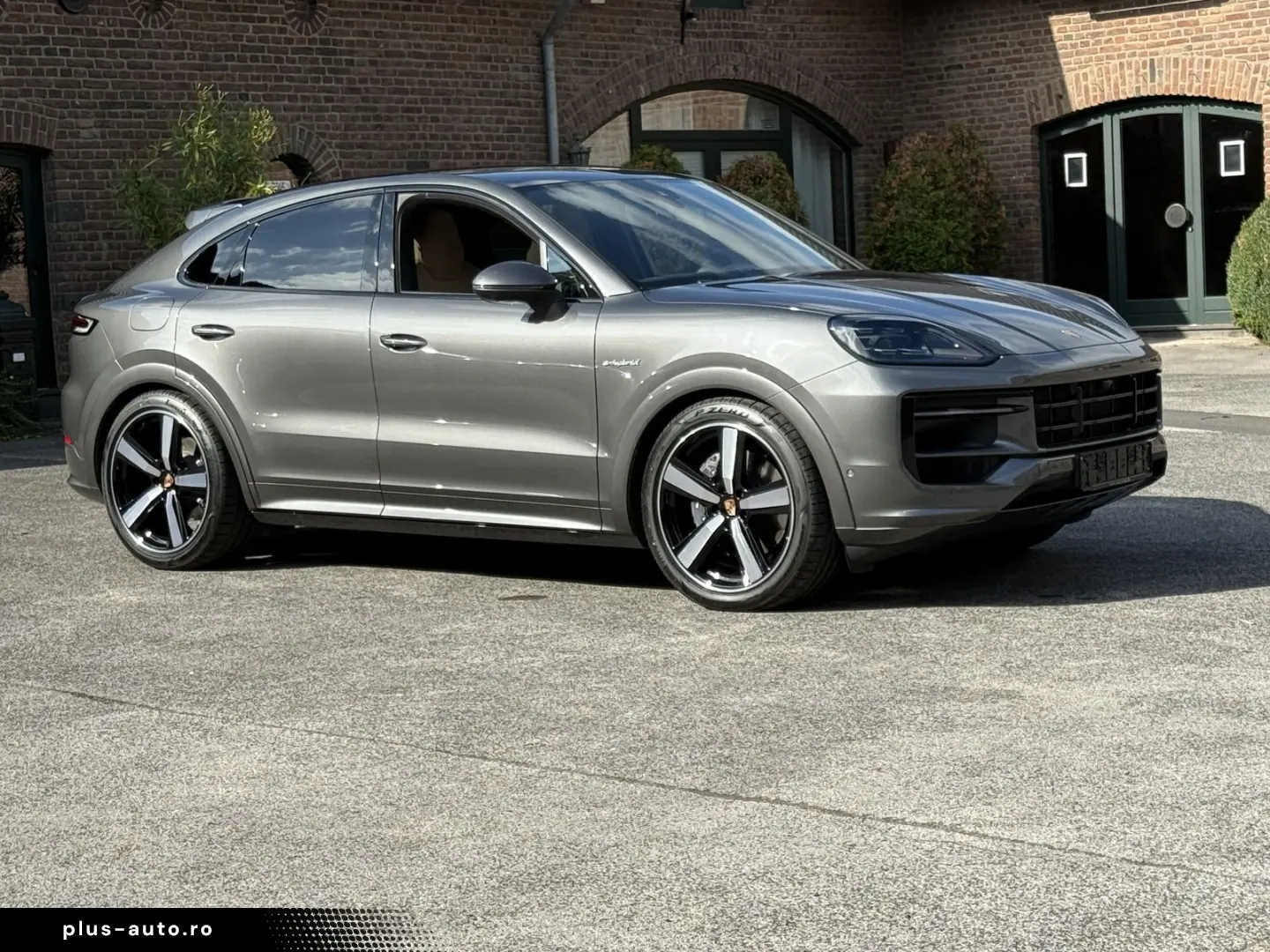 Cayenne E-Hybrid Coupe BEIFAHRERDISPLAY SPORTDES