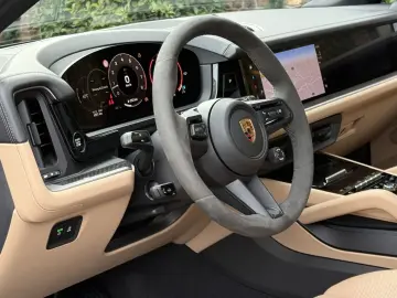 Cayenne S Coupe HEAD-UP SPORTABGAS-CHRONO BOSE K