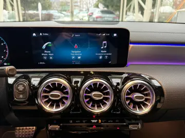 Mercedes-Benz CLA 220 4Matic AMG Line