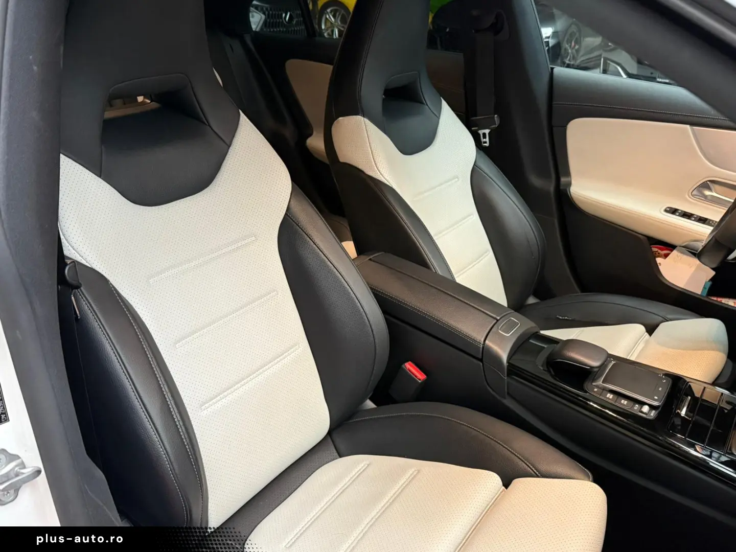 Mercedes-Benz CLA 220 4Matic AMG Line