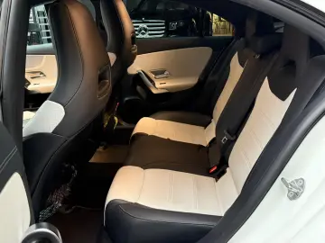 Mercedes-Benz CLA 220 4Matic AMG Line