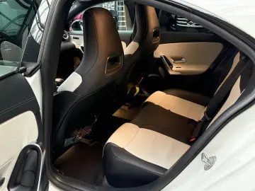 Mercedes-Benz CLA 220 4Matic AMG Line