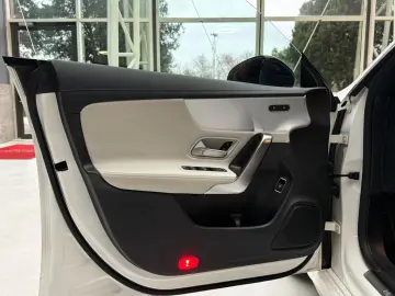 Mercedes-Benz CLA 220 4Matic AMG Line