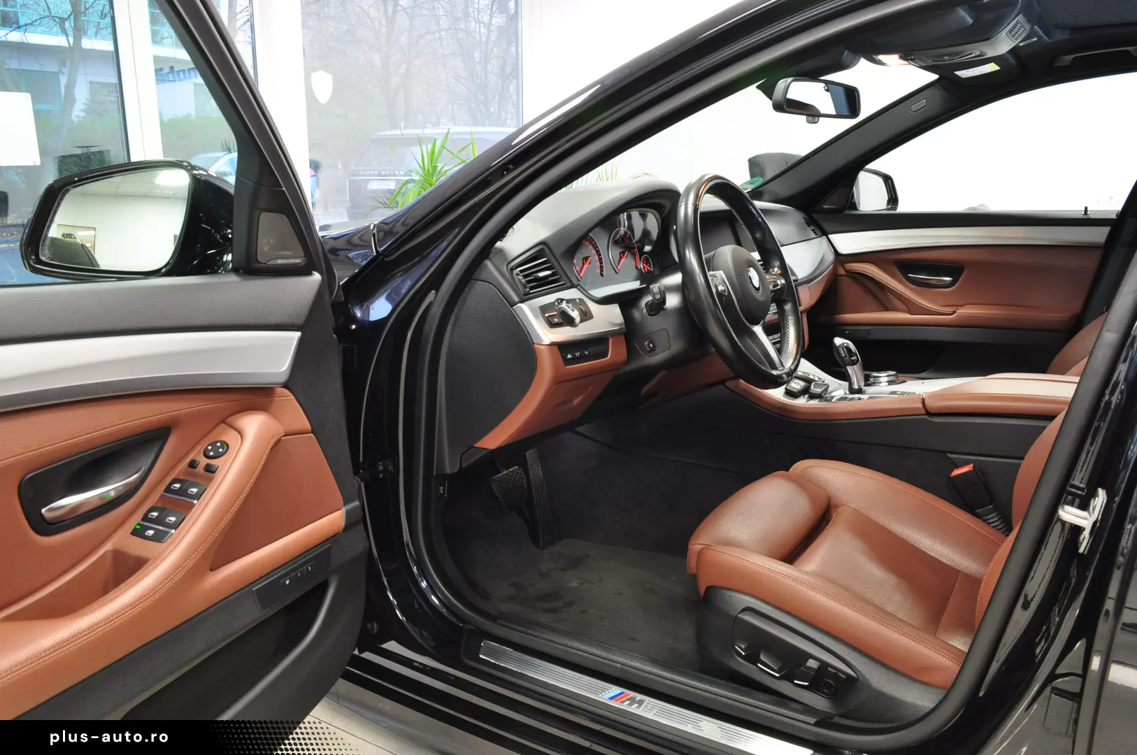 BMW 530d M Pachet Impecabila FaraDaune Carvertical curat