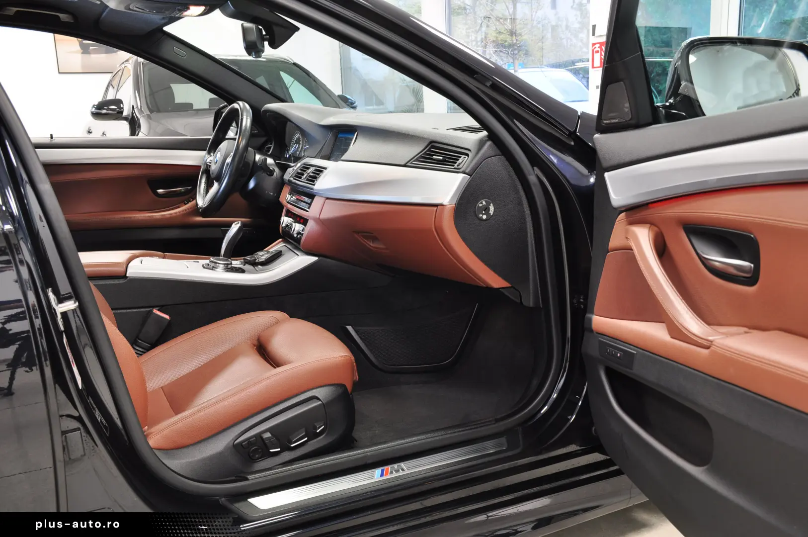 BMW 530d M Pachet Impecabila FaraDaune Carvertical curat