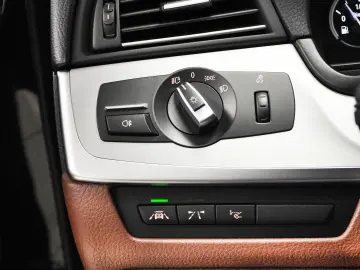 BMW 530d M Pachet Impecabila FaraDaune Carvertical curat