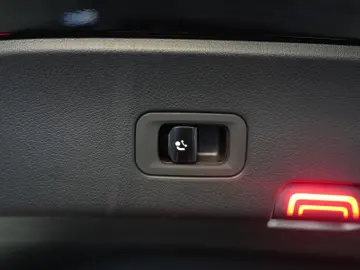 GLC 300 e 4Matic 9G-Tronic AMG Leder Distronic K