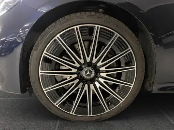 E 200 4M AMG  Beschädigung rechte Seite