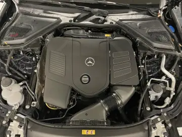 E 200 4M AMG  Beschädigung rechte Seite
