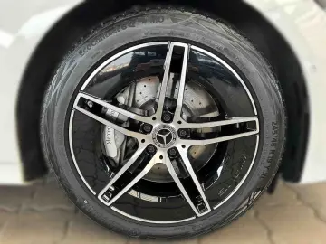 E 220 d AMG Adv MBUX Night Distr LED Kam Apple