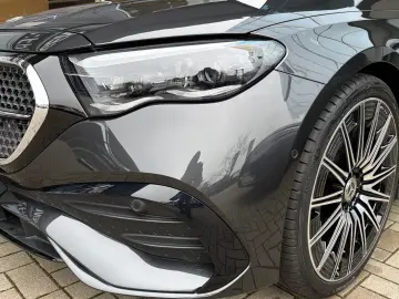 E 200 AMG Digital-Light Pano Distronic AHK 360 K