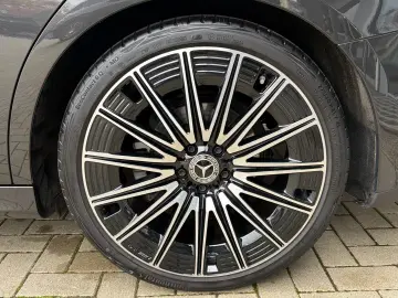 E 200 AMG Digital-Light Pano Distronic AHK 360 K