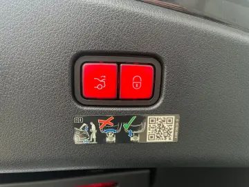 CLE 300 4M AMG  PREMIUM HA-LENKUNG MEMO STHZ 360