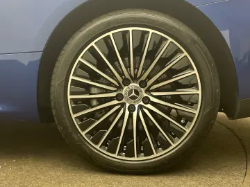 CLE 300 e AMG Digital-Light Pano Burmester 360 K