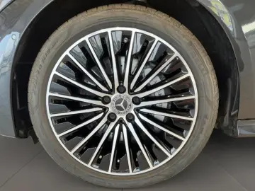 CLE 300 e AMG  MBUX Navi Pano AHK DigitalLight