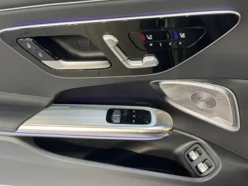 CLE 300 e AMG  MBUX Navi Pano AHK DigitalLight