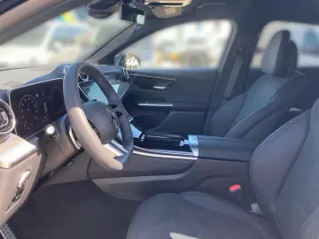 GLC 300 e 4M AMG-Line Night AHK DISTRON MBUX LED