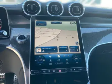 GLC 300 e 4M AMG-Line Night AHK DISTRON MBUX LED