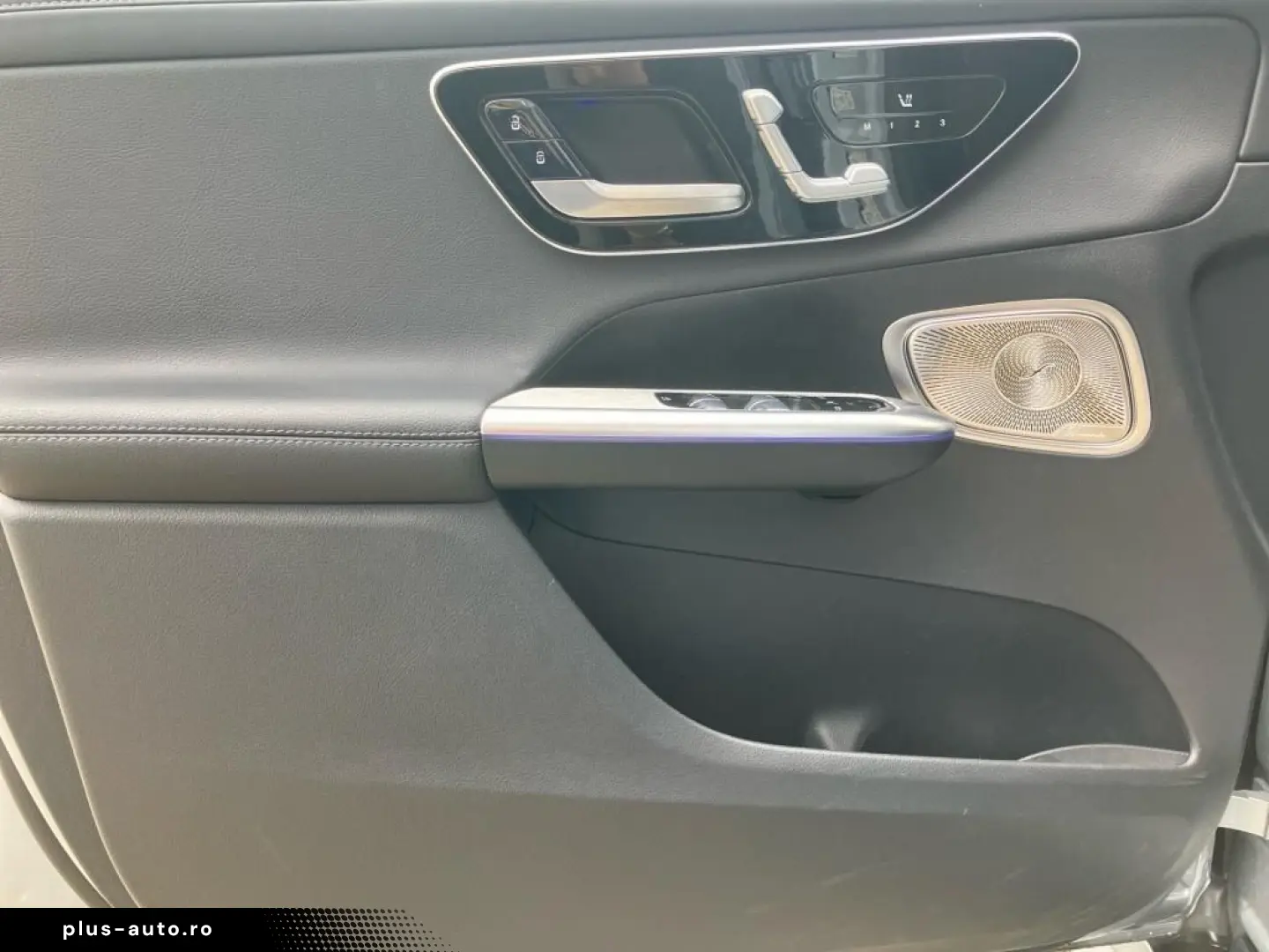 GLC 300 e 4M AMG AHK HuD Pano 360 3D-Sound ACC