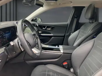 GLC 300 e 4M AMG AHK HuD Pano 360 3D-Sound ACC