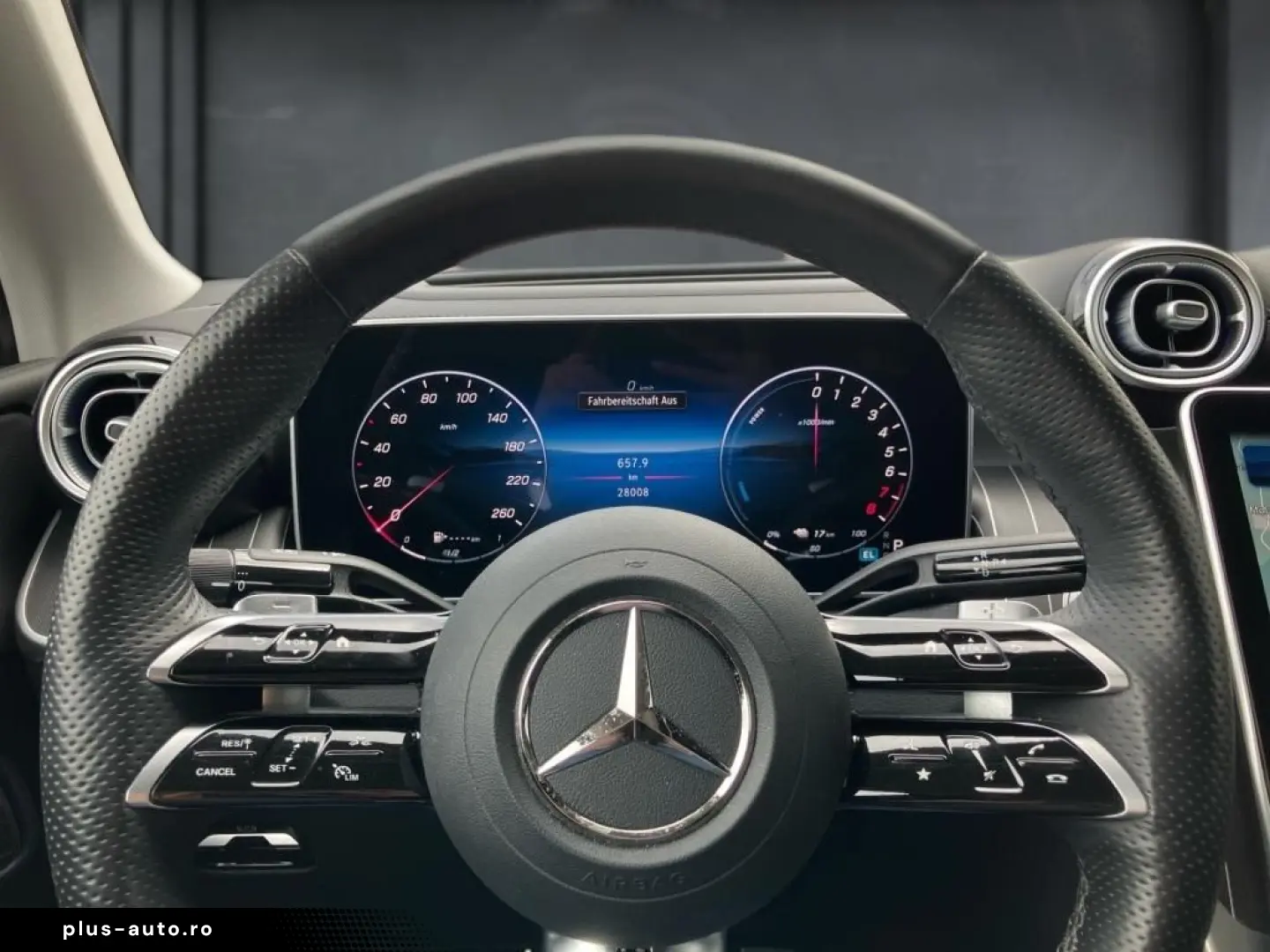 GLC 300 e 4M AMG AHK HuD Pano 360 3D-Sound ACC