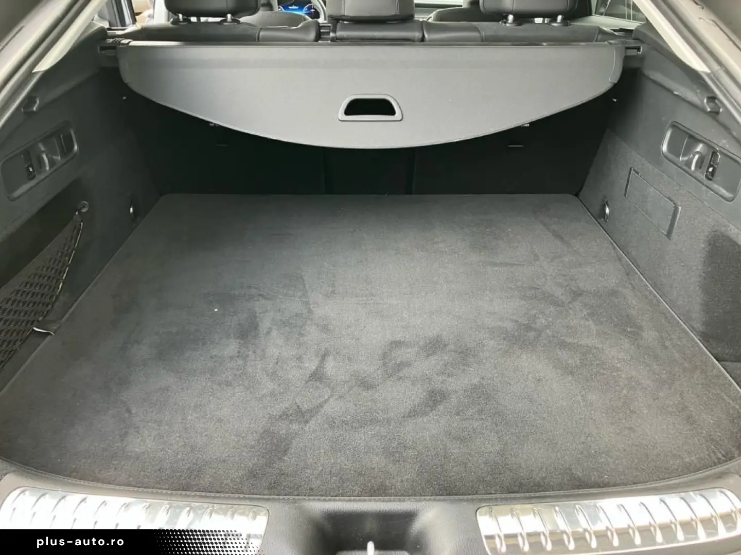 GLC 300 e 4M AMG AHK HuD Pano 360 3D-Sound ACC