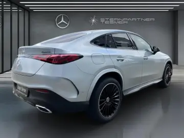 GLC 300 e 4M AMG AHK HuD Pano 360 3D-Sound ACC