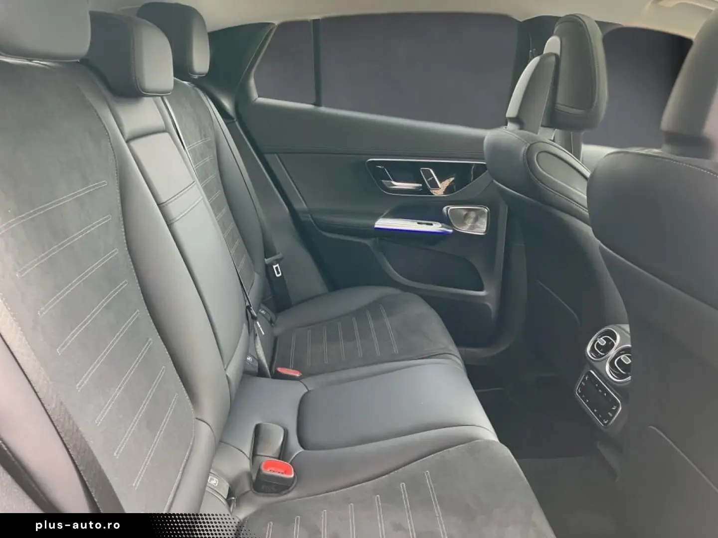 GLC 300 e 4M AMG AHK HuD Pano 360 3D-Sound ACC