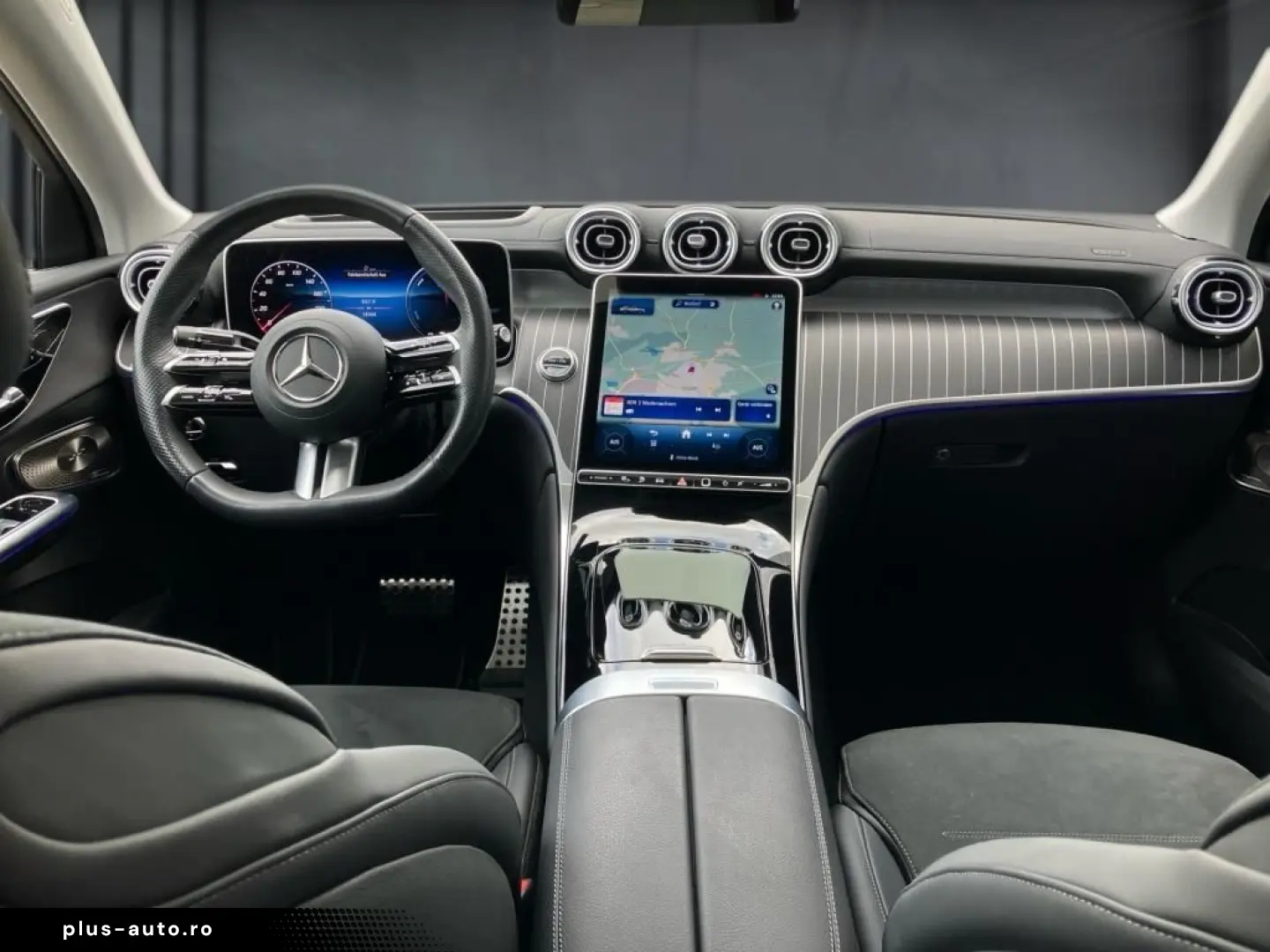 GLC 300 e 4M AMG AHK HuD Pano 360 3D-Sound ACC