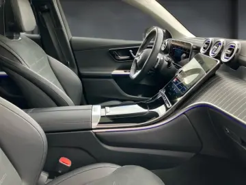 GLC 300 e 4M AMG AHK HuD Pano 360 3D-Sound ACC