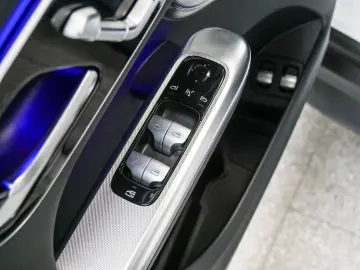 GLC 300 e 4M Coupé AMG BURM AMBIENTE MBUX SHZ LM