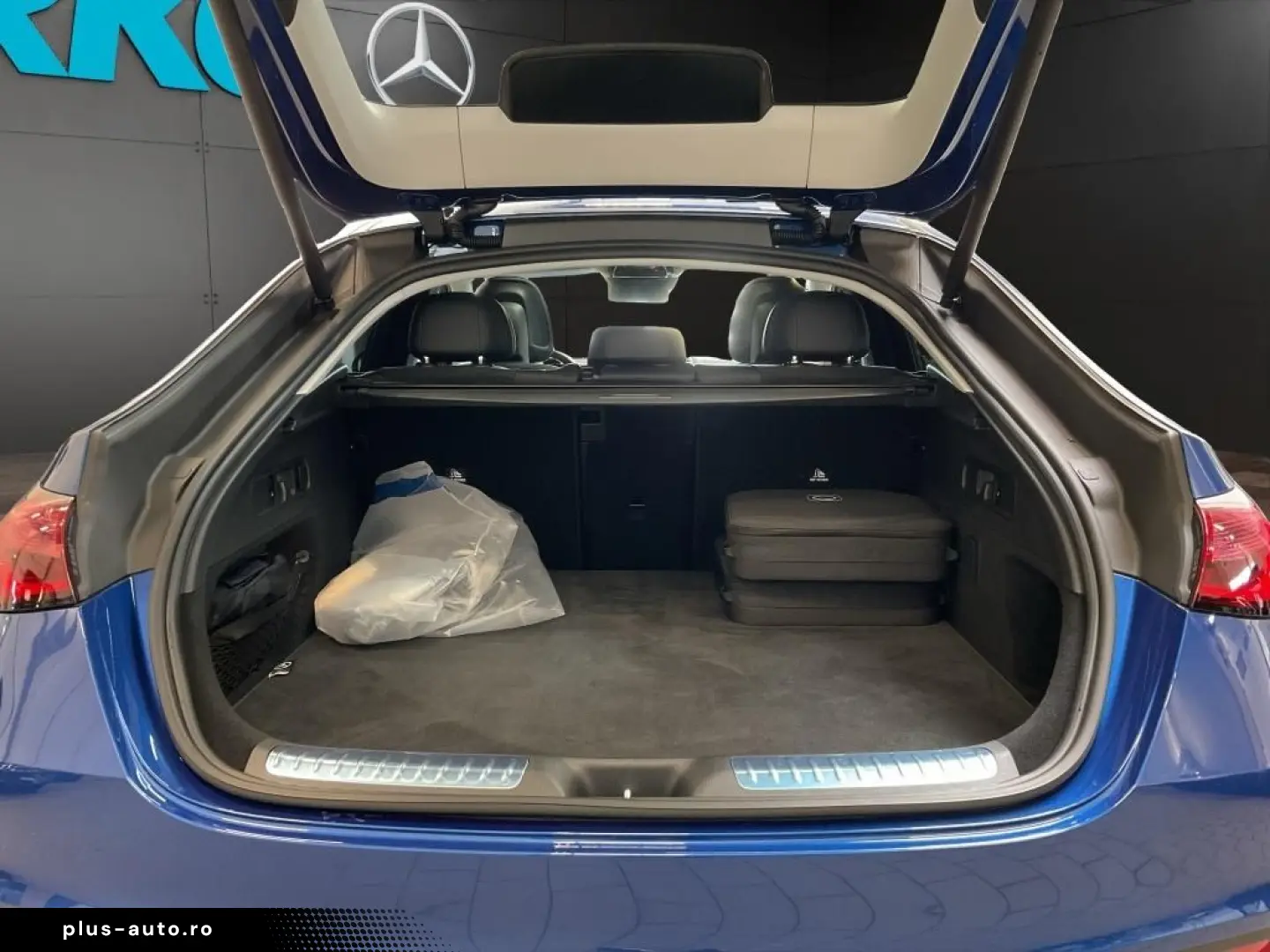 GLC 300 e 4M Coupe AMG NIGHT PANORAMA DISTRONIC