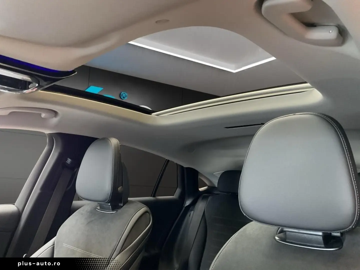 GLC 300 e 4M Coupe AMG NIGHT PANORAMA DISTRONIC