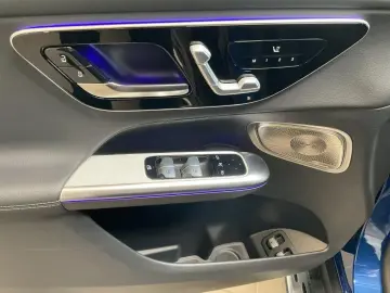 GLC 300 e 4M Coupe AMG NIGHT PANORAMA DISTRONIC