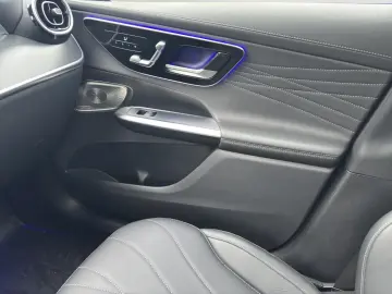 GLC 300 d e 4M Coupé  AMG Digi-Light Memory AHK