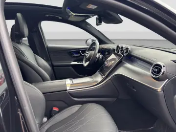 GLC 300 d e 4M Coupé  AMG Digi-Light Memory AHK